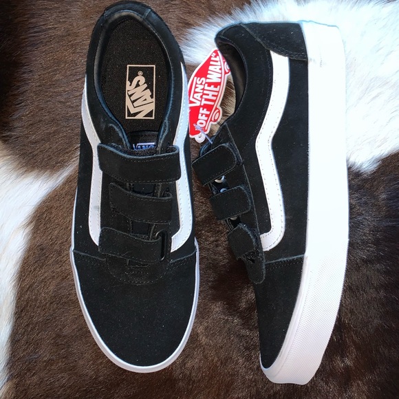 VANS - Picture 2 of 4